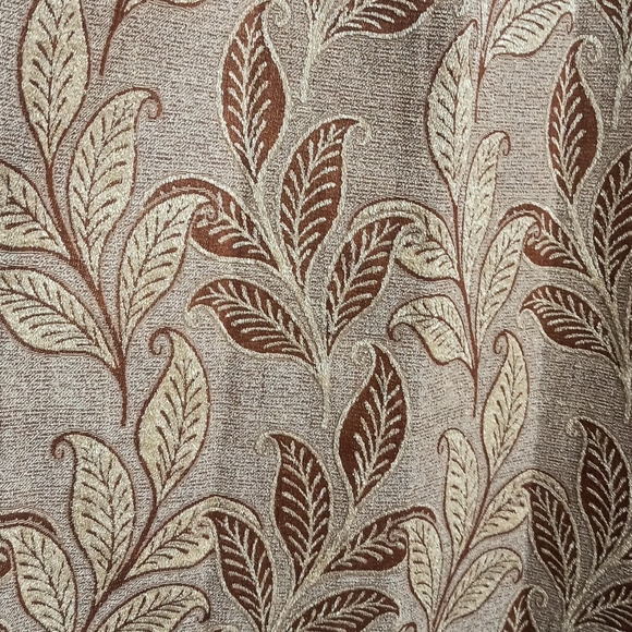 Curtains - Picture 3 of 9